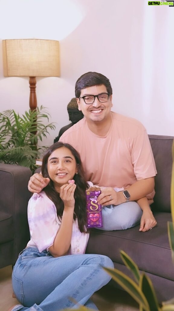 Prajakta Koli Instagram - Stole his heart again by recreating the small unforgettable moments, that make our #TheStoryOfUs 🥰 Celebrate your love this Valentine’s Day with @cadburydairymilksilk Simply scan a Silk Pack, share your love moments, and Zoya will craft your love story in a film, powered by AI. The perfect gift for your special someone!🫰🏻💌 #CadburySilk #TheStoryOfUs #ValentinesDay #Love #SmallGestures #ValentinesGift #Ad