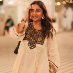 Prajakta Koli Instagram - Final day at @cop28uaeofficial was insightful. What an inspiring week I’ve had. So grateful for my job. 💜🫶🏼 …. Thank you for having me on the panel ‘Entertainment and Culture for Climate Action’ (ECCA). 🌏 …. 📷- @roverdiaries_ Outfit by @ekavira.official