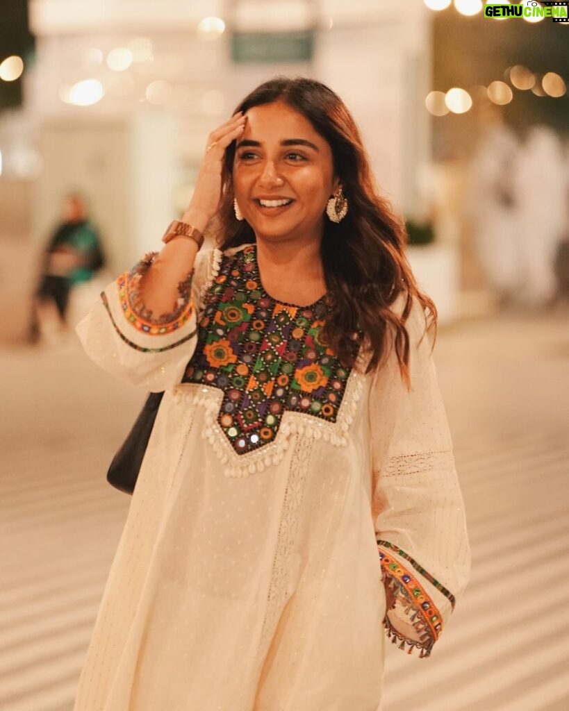 Prajakta Koli Instagram - Final day at @cop28uaeofficial was insightful. What an inspiring week I’ve had. So grateful for my job. 💜🫶🏼 …. Thank you for having me on the panel ‘Entertainment and Culture for Climate Action’ (ECCA). 🌏 …. 📷- @roverdiaries_ Outfit by @ekavira.official