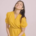 Pranitha Subhash Instagram - #Ad As we step into the NewYear , let’s glow brighter with my simple yet most effective skincare secret! Get that #NoMakeupGlow in just 7 days with @pearsindiaofficial! Whats your skin resolution for 2024? Let me know in the comments! 🧡 #Pears #PearsIndia #GotMeGlowing #GlowingSkin #7daystoglow #festiveseason #WeddingSeason #nomakeupglow #nomakeup #glycerin #NewYear #glow #2024