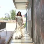 Pranitha Subhash Instagram - @pranitha.insta x @shafaque_official @aulerthofficial Fashion team @sreevardhan_keto Shot by @lekharathnam #stylefile