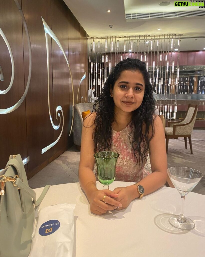Prathana Nathan Instagram - Mom’s click ❤️ #dinnerdate ITC Grand Chola, Chennai