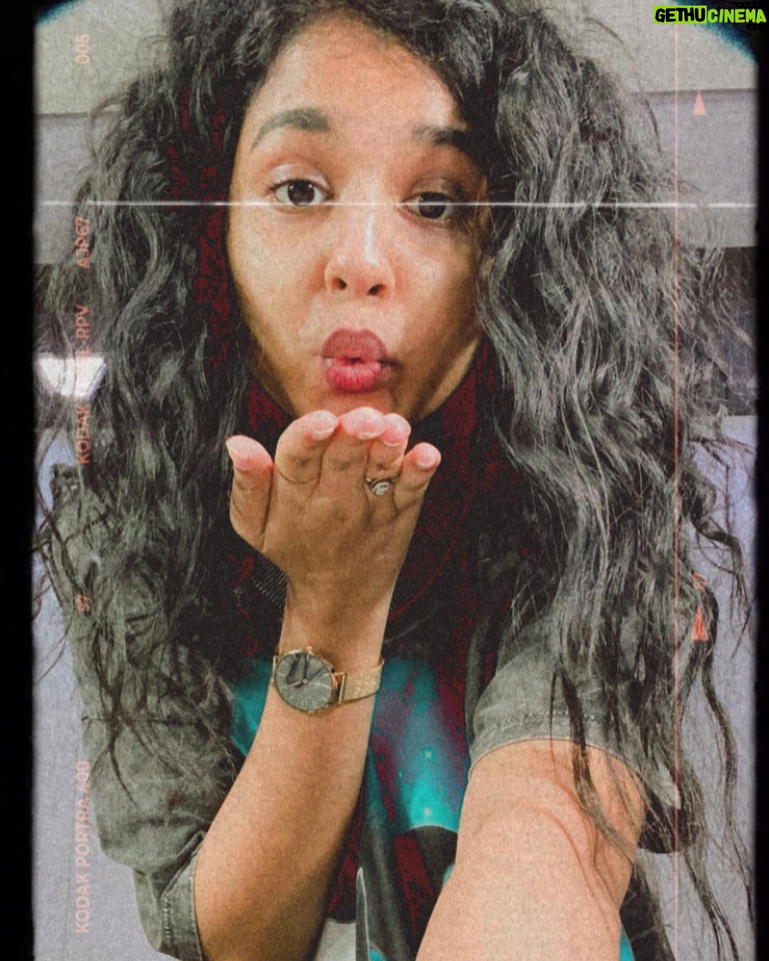 Prathana Nathan Instagram - Sending you some 💋!!