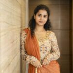 Prathana Nathan Instagram - Inframe : @prathananathan Click : @lokesh_royal.offl Pro : @onlynikil . . #lovetoday #fame #dubbing #artist #potrait #modeling #candid #pose #photography #cinema #massive #hit #trending #debutante #femaleartist #lokeshphotography❤️