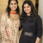 Prathana Nathan Instagram - Inframe : @raveena1166 @prathananathan Click : @lokesh_royal.offl Pro : @onlynikil . . #lovetoday #fame #dubbing #artist #potrait #modeling #candid #pose #photography #cinema #massive #hit #trending #debutante #femaleartist #lokeshphotography❤️