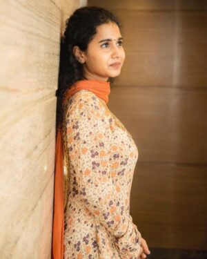 Prathana Nathan Instagram - 4.11.2022  #lovetoday 
this day has a special place n my ♥️
Outfit - @label_afeera 
Photographer- @lokesh_photos 
Stylist - @shakthi_pradeep 
(my forever stylist)😉
.
#lovetoday#lovetodaymovie#lovetodaymoviereview#pradeepranganathan#ags#agscinemas#agsmaduravoyal#pachaielai#pachaielaisong
