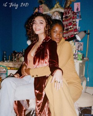 Precious Mustapha Instagram - sit tight, we're making magic

“Heyyy! I’m Precious Mustapha and I play Aisha in Fate: The Winx Saga. As you probs all know by now, I am obsessed with my wonderful cast mates, so here are some BTS pics of them during the filming of season 2. Sending big love to you all." #drop1of4