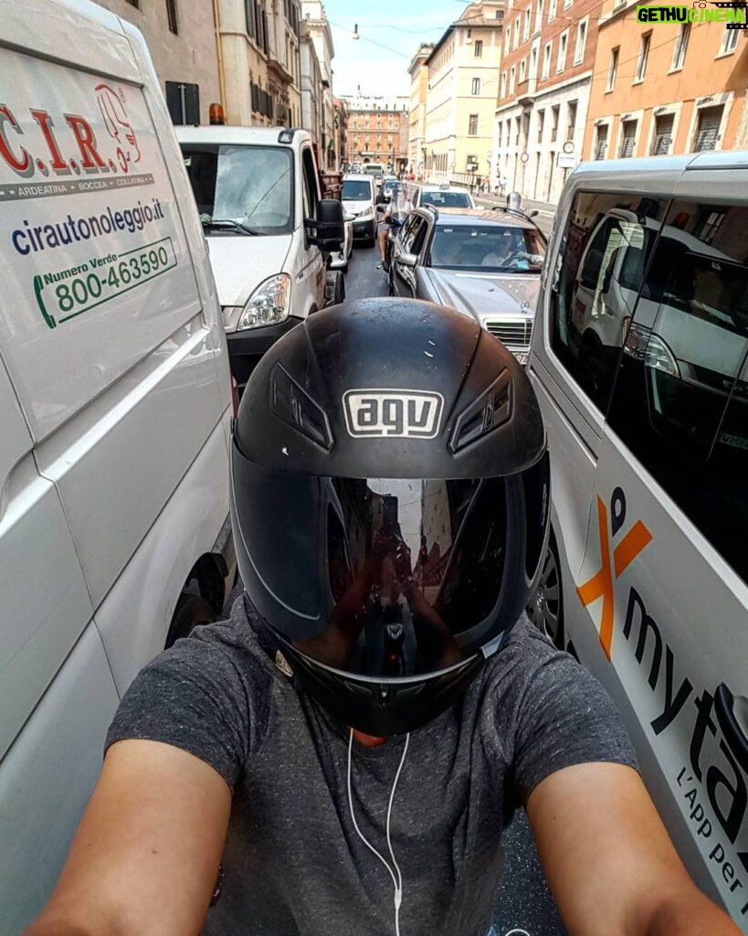 Primo Reggiani Instagram - Dice prendi la moto che così eviti il traffico..... #basta #traffico #vogliadimare #50gradi Rome, Italy
