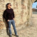 Primo Reggiani Instagram – Voglia di sole e di normalità …

Look : @handpickedbrand #handpickedbrand #adv Rome, Italy