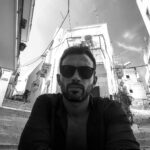 Primo Reggiani Instagram - In bianco e nero sembra faccia meno caldo...ma non é cosi 😠#street #photooftheday #blackandwhite #puglia