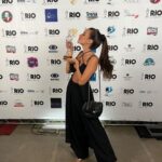 Priscila Buiar Instagram - Saldo da noite: 🏆 melhor atriz de drama 🏆 melhor elenco de drama 🏆 melhor série de drama 🏆 melhor série brasileira 🏆 voto popular (150.000 votos) O nome desse fenômeno é Stupid Wife ❤️‍🔥 Cidade Das Artes