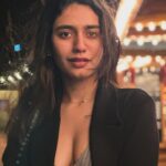 Priya Varrier Instagram - 🤎🪐