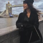 Priya Varrier Instagram – 🖤🌉
