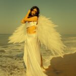 Priya Varrier Instagram - 👼🏻 Concept & Photography: @a_isography HMU: @sreegeshvasan_makeupartist Wearing: @jaankibridalcouture Art: @ashi_k_pradeep