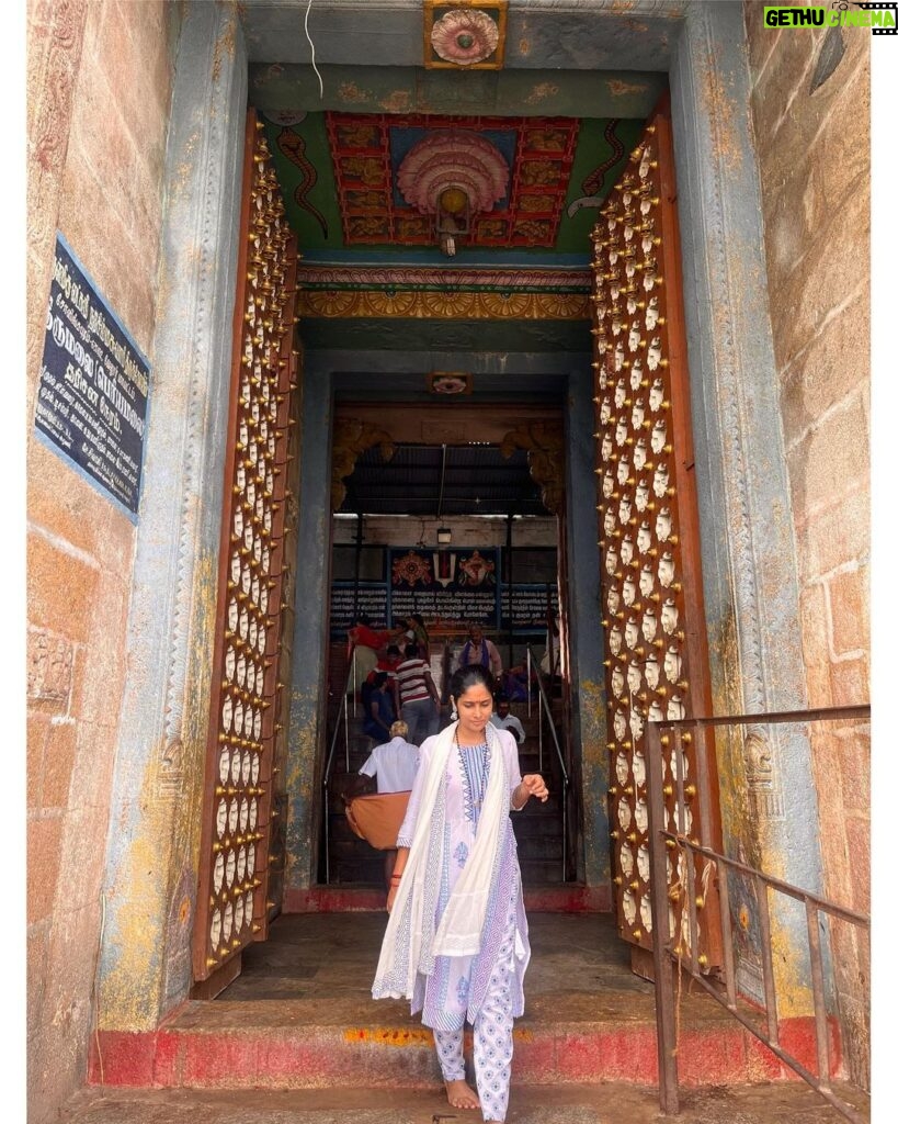 Priya Venkat Instagram - 🙏 #spirituality #love #yoganarasimha #hanuman Sholinghur Narasimha Hill Temple