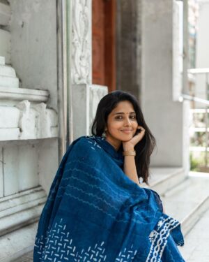 Priya Venkat Instagram - The universe will make it happen.. 🪐 
For @athiradesigns 
Captured by @harini_sarathy 

#love #spirituality #photoshoot #priyavenkat #universe