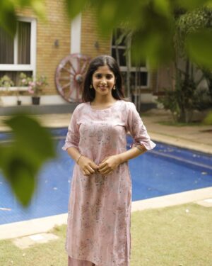 Priya Venkat Instagram - 🌸
For @beige.couture 

#priyavenkat #shoot #spirituality #love