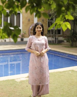 Priya Venkat Instagram - 🌸
For @beige.couture 

#priyavenkat #shoot #spirituality #love