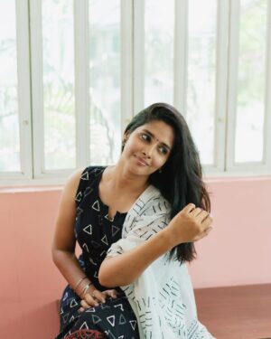 Priya Venkat Instagram - 🖤
Shoot For @athiradesigns 
Captured by @harini_sarathy 

#priyavenkat #photoshoot #trending #kollywood #tollywood #mollywood #bollywood #cinema #modeling #traditional #spirituality #love