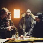 Pyotr Buslov Instagram - Прошли экватор🎥⭐️ скоро финал! 🎬🎬🎬Материал идёт интересный👍🎞🎥 #съемки #съемкифильма #кино🎬#хабенский #ксенияраппопорт #павелдеревянко #аннакотова #максимлагашкин #слепаков #петрбуслов #бумер #режиссер #девяностые #action #motor #director #тнтпремьер #тнт #камедиклаб #тнтсериал #фильмы #cinema #снимаюКино #профессияРежиссер #всемдобра🙏