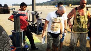 Pyotr Buslov Instagram - 2014г. Март. Индия. Гоа! Разбиваю тарелку на «Родине»🎥🌞 Фильм в прокате не дошёл до зрителя, по разным причинам...📽⛔️Хотели бы увидеть 4-х серийную режиссёрскую версию фильма?!!! 😎 Кто ЗА!))👍🕉 
#india #goa #родина #родинафильм #петрбуслов #motherland #goapeople #индия #индиягоа #сансет #гоасиндром #гоапипл #гоа #гоа🌴 #боливуд #bolliwood #всемдобра #всемдобра🙏 #ом