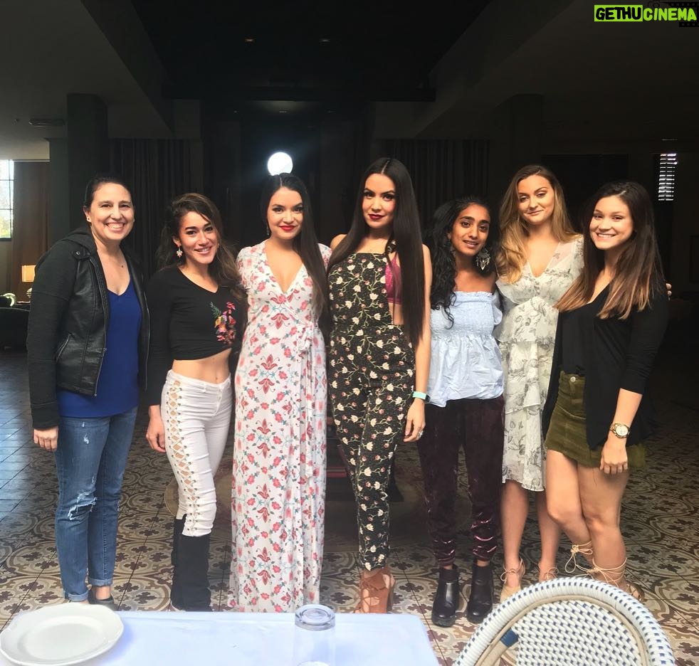 Q'orianka Kilcher Instagram - Happy birthday to my Angels!!! @shannonbaker @shaunabaker ๐๐๐๐ฏโโ๏ธ๐ฏโโ๏ธ #birthdaygirls๐ #LA #pictureoftheday
