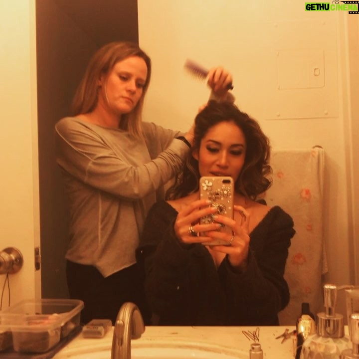 Q'orianka Kilcher Instagram - @mmohr.makeup ♥️ you to the moon and back!! Thank you for always making me look so glam on the red carpet! #thealienist