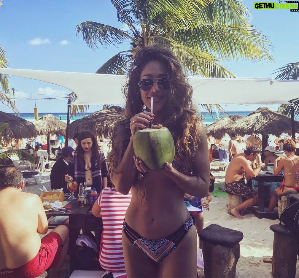 Q'orianka Kilcher Instagram - Recharge time! 🎁 🎄🙏🏼💃🏽 #merrychristmas #mexico #plyadelcarmen #freshcoconut Xpu–Há Beach