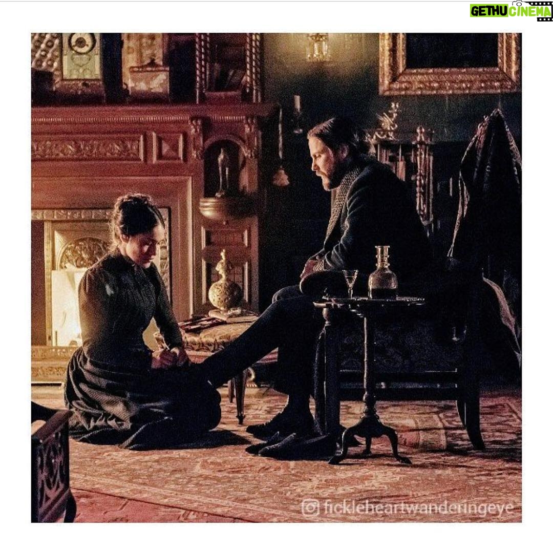 Q'orianka Kilcher Instagram - Can’t wait to share @thealienisttnt with you!!! Premiering this Jan, 22nd on @tntdrama As @beebobby said best. “An epic dive into unseen worlds”😊♥️ #TheAlienist #tnt #marypalmer #dr.kreizler