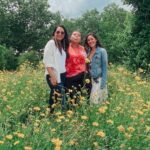 Q'orianka Kilcher Instagram - Friends who are family that make us happy and smile are the charming gardeners who make our souls blossom. Love you both to the moon and back!!! @crystalechohawk @wicanhpi_oyate_wastedaka 🤍🦄💕 Oklahoma