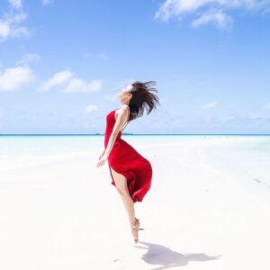 Qin Lan Instagram - 怀念 旅行 的海❤️🌹