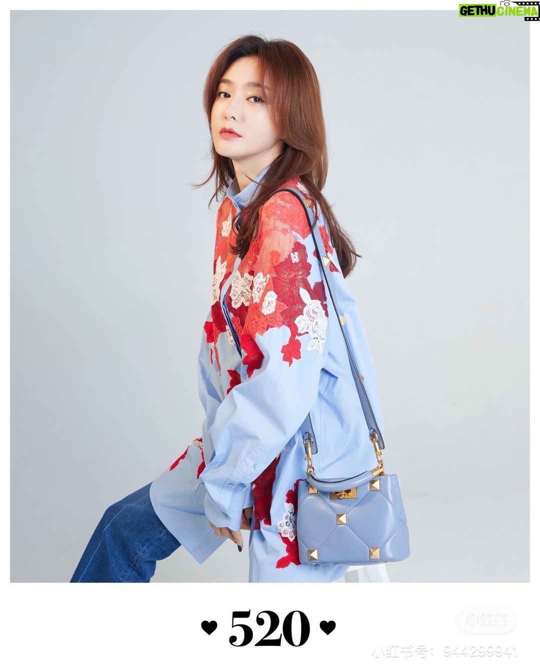 Qin Lan Instagram - @maisonvalentino @pppiccioli #RomanStud #520