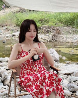 Qin Lan Instagram - 节日❤️💕🌼