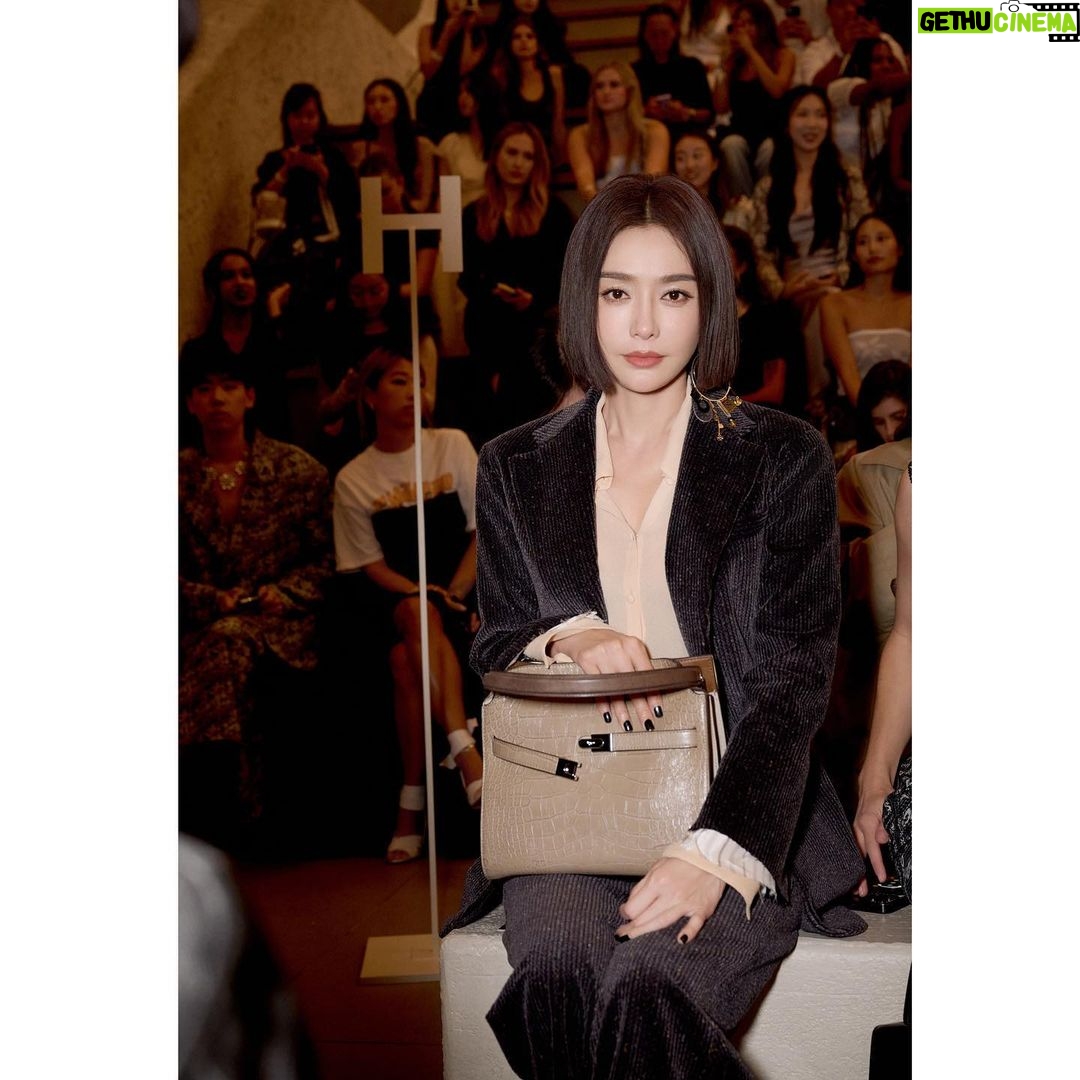 Qin Lan Instagram - 与老朋友又见面了。@toryburch, #ToryBurch , #ToryBurchSS24