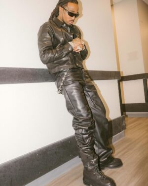 Quavo Instagram - Light hittin off the ice when im drinkin WHITE X