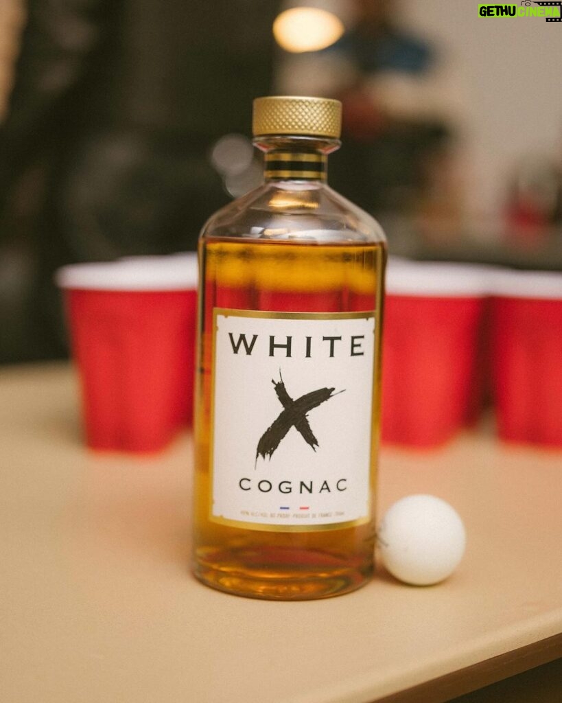 Quavo Instagram - Light hittin off the ice when im drinkin WHITE X
