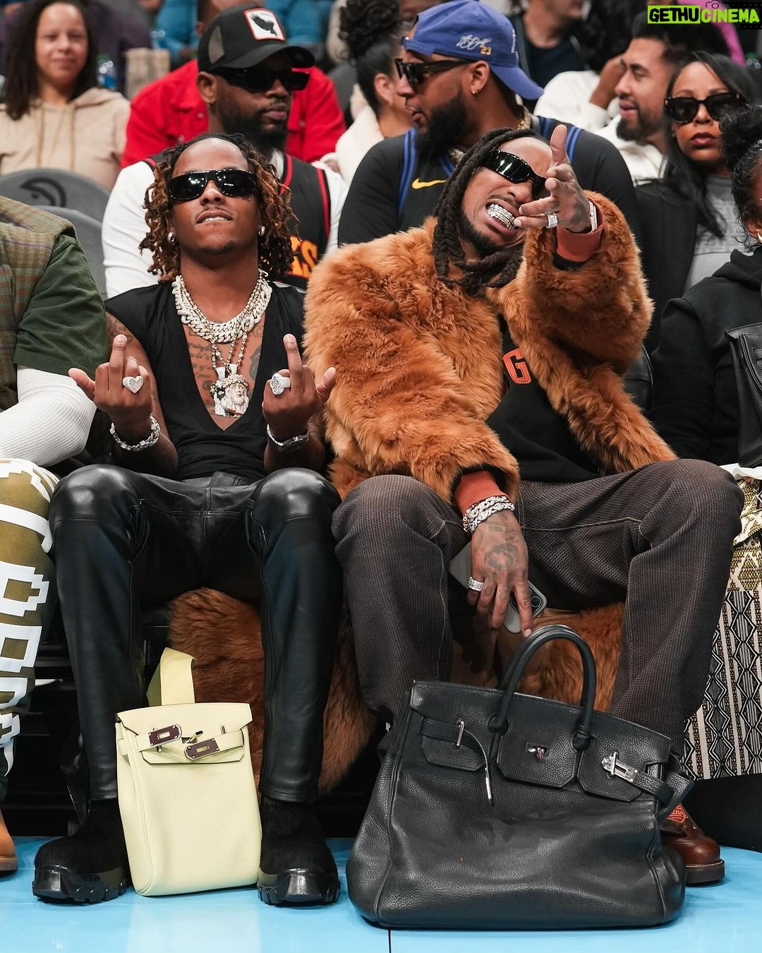 Quavo Instagram - Don’t sleep on the gang we ain’t snoozin this shit Beatin Bittin Boomin💥🚀