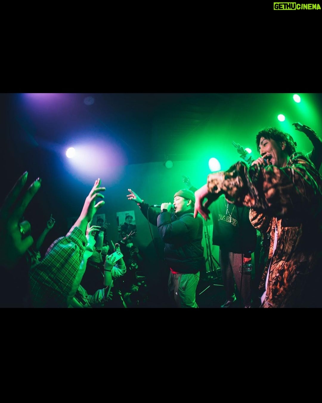 RAY Instagram - アマレイRUB A DUB TIME🎤 歌いにきてくれた KAWMAN、HEAD BAD、IKKEI、晴輝、BONE。 2時間カットしてくれたパルック、EARLY回してくれたSTERO。 後輩達にも刺激もらえる俺は恵まれてる🔥 みんなありがとう🙏 photo by @junya_thirdeye #SINGER_RAY #アマレイ #ラバダブ #LEFLAH