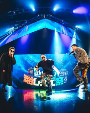 RAY Instagram - 渋谷レゲエ祭2023
今年は7回ステージに立たせてもらった🙏
衣装全部変わってたん気付いた？
句潤君とバトルもやったし
最高に楽しいイベントでした🙌
SPICY CHOCOLATE @spicy_chocolate23 
渋谷レゲエ祭スタッフの皆さん @shibuyareggaebash 
お疲れ様でした
来てくれたらみんなもありがとね😁

photo by @junya_thirdeye 
Costume provided by
@leflah_official 

#SINGER_RAY #REGGAE
#レゲエ #渋谷レゲエ祭2023
#SPICYCHOCOLATE