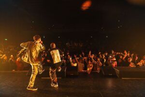 RAY Instagram - 尼崎レゲエ祭VIBES2023

THUNDER @thunder_reggae 
筆頭に尼崎の仲間が仕掛けたBIG THING🔥
呼んでもらえてほんまに嬉しかったし
めーーちゃくちゃおもろかった！
REGGAEの力を改めて感じた
尼爆クルーに感謝🙏
来てくれたらみんなもありがとね🙌

photo by @10mgpkg @sturm.gewehr_
Costume provided by @leflah_official 

#SINGER_RAY #THUNDER #EMPEROR SOUND #REGGAE #レゲエ #尼崎 #尼爆 #LEFLAH