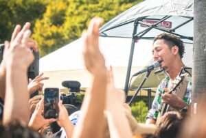 RAY Instagram - SAKAI CAMP at 大泉緑地
地元堺での無料野外フェス🌳
昼間野外Acoustic45分は
やりがいあったわ笑
みんな楽しめたかな？？
MY STAR SOUNDとトモキ君に感謝🙏

@tetsu_mystar 
@tetsu_mystar 
@tomokienma 

#SINGER_RAY#REGGAE
#レゲエ#堺市
#MYSTARSOUND