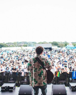 RAY Instagram - SAGAN FES2023 DAY2
2日目はアコースティックスタイル🎸
あの人数の前でのアコースティックは初めてやったからめちゃくちゃ緊張したね😂
三木さん入ってきてくれてほぐれました🙏
聴いてくれたみんなありがとう。
photo by @junya_thirdeye 
Custume provided by @leflah_official 

#saganfes2023 
#SINGER_RAY
#DOZAN11
#REGGAE