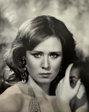 Róisín Murphy Instagram - Throwback to Ruby Blue, 2005. I was daring to go it alone. My first solo album and the beginning of a wild and creative ride, some of it rough, some of it smooth. I took it all and devoured it. I have lived it and whatever I have managed to create ever since is just an extension of that living. 

#roisinmurphy #rubyblue