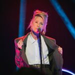 Róisín Murphy Instagram - The past doesn’t matter on a Saturday night🖤 It was such a pleasure to be a guest on the @officialtommedian show, broadcast last night. The performance is available now on YouTube and the full interview is available on @rteplayer - link in stories 🔗
