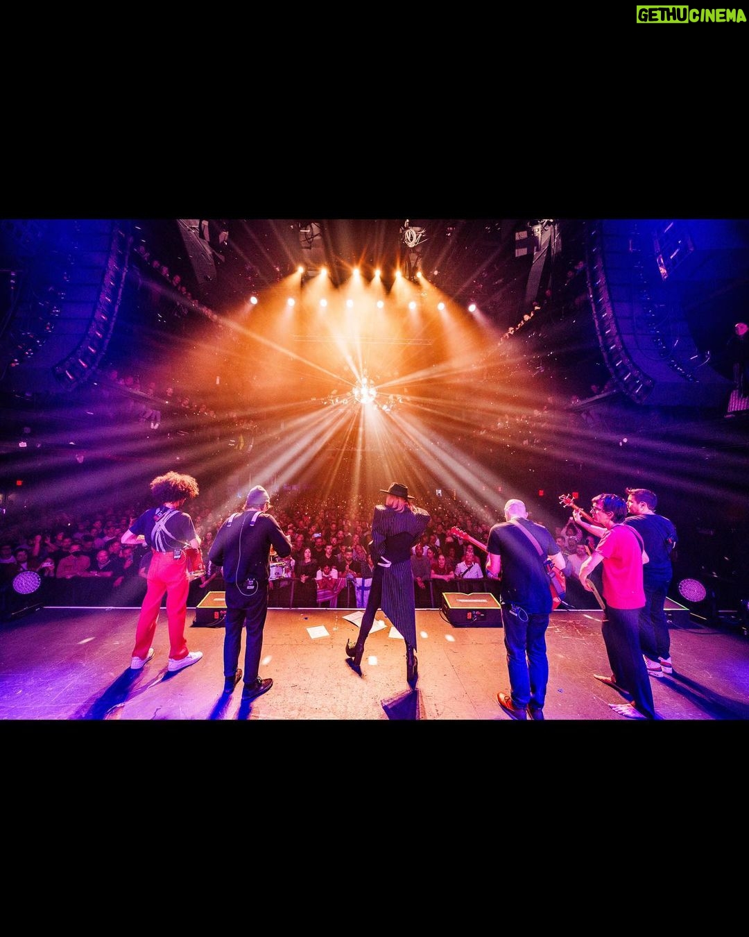 Róisín Murphy Instagram - Incredible images shot by @bojanhohnjec at my NYC show last Wednesday @terminal5nyc 🌀Tonight a sold out show at @thewiltern LA!! 🖤 #roisinmurphy #roisinmurphylive #hitparade #hitparadetour #terminal5 #terminal5nyc #roisinmurphytour