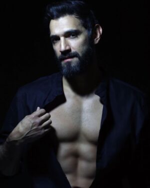 Raúl Coronado Instagram - Excelente noche !!! #shooting #photo #men #mexico #latino #power #actor #night #😎