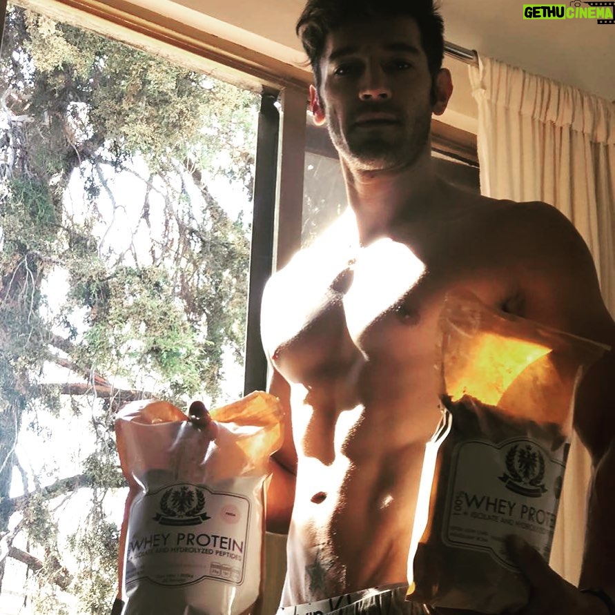 Raúl Coronado Instagram - 😎😎😍 💪 🏋️‍♀️ 😍. @invictusproteinmx #actor #mexico #protein #goodvibes #excercise #excelentetarde #thursdayvibes #motivation