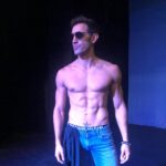Raúl Coronado Instagram - Buena vibra !! #mondayfunday #teatro #happy #actor #mexico #escenario #loveit