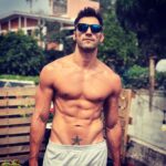 Raúl Coronado Instagram - Excelente sábado!! #actor #mexico #listo #esloquehay #buenavibra #homesweethome #sun #glasses #training #motivated @latinvasion @invictusproteinmx #dias