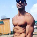 Raúl Coronado Instagram – Gozando de la mañana , Pura buena vibra !!! #smile #actor #training #itsabeautifulday #mexico #focus @latinvasion @invictusproteinmx